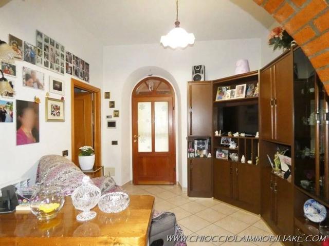 Appartamento in vendita a Montecerboli, Larderello