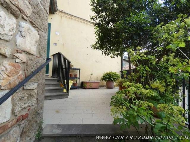 Appartamento in vendita a Montecerboli, Larderello