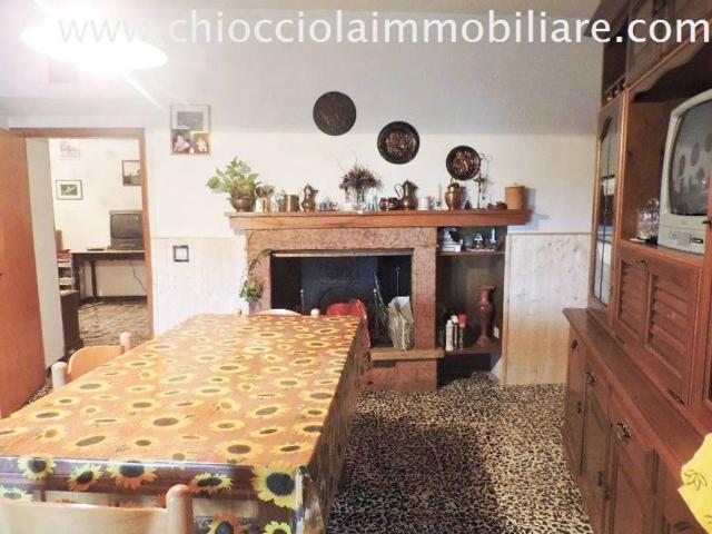 Appartamento in vendita a Larderello, Toscana