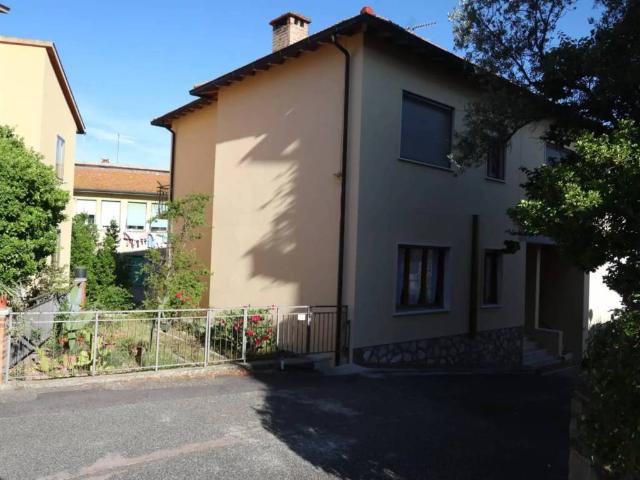 Appartamento in vendita a Larderello, Toscana