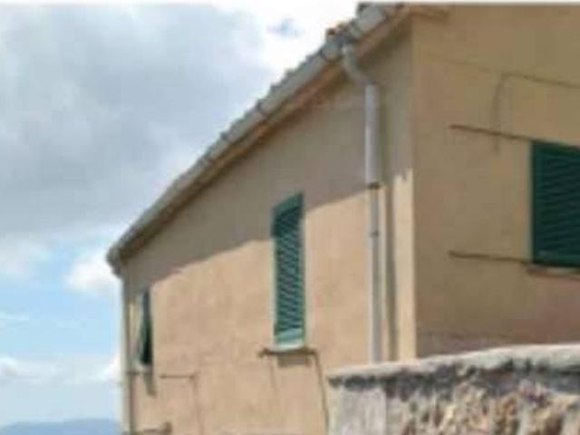 Appartamento in vendita a Larderello, Toscana