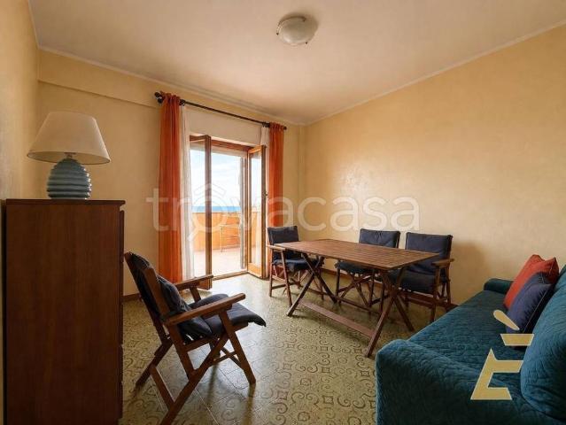 Appartamento in vendita a Pomezia, Roma Capitale