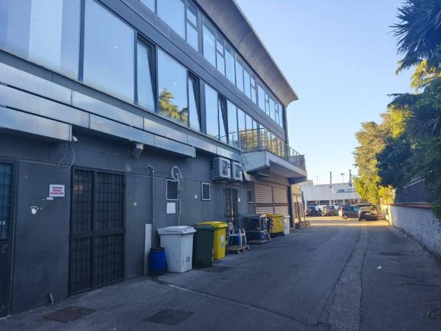 Appartamento in vendita a Area Produttiva, Pomezia