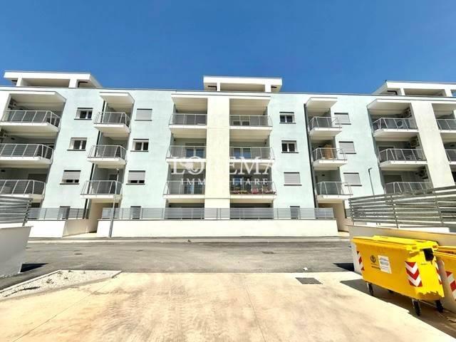 Appartamento in vendita a Colli di Enea, Roma Capitale