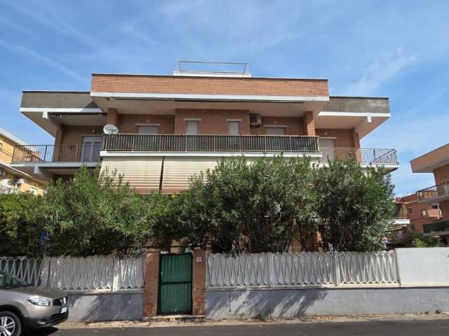 Appartamento in vendita a Torvajanica, Pomezia