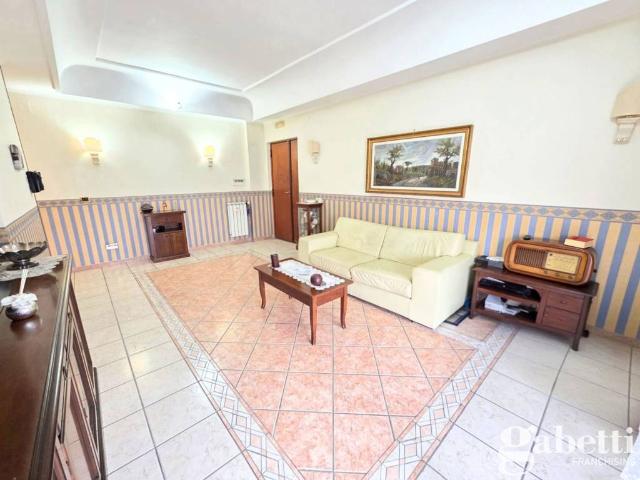 Appartamento in vendita a Pomigliano D'arco, Campania