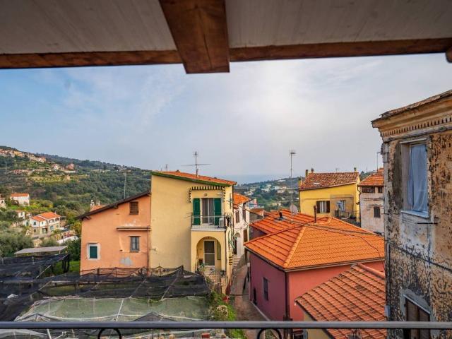 Appartamento in vendita a Pompeiana, Liguria