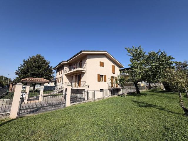 Appartamento in vendita a Poncarale, Brescia