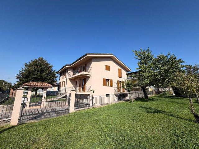 Appartamento in vendita a Poncarale, Brescia