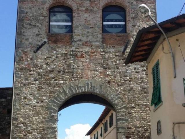 Appartamento in vendita a Unione di Comuni Valdarno e Valdisieve, Pontassieve