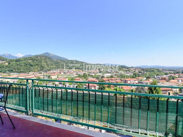 Appartamento in vendita a Lezza, Ponte Lambro