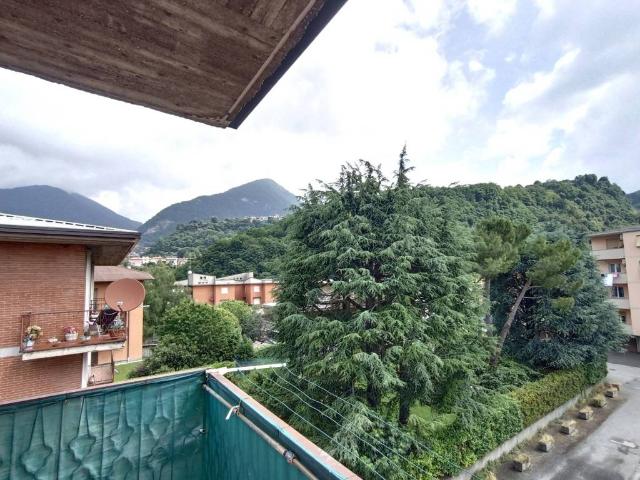 Appartamento in vendita a Lezza, Ponte Lambro