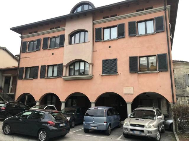 Appartamento in vendita a Lezza, Ponte Lambro