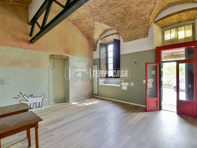 Appartamento in vendita a Lezza, Ponte Lambro