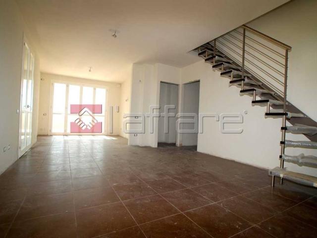 Appartamento in vendita a Via del Pino, Pontedera