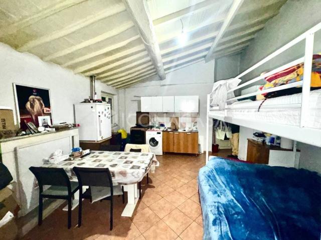 Appartamento in vendita a Buti, Toscana