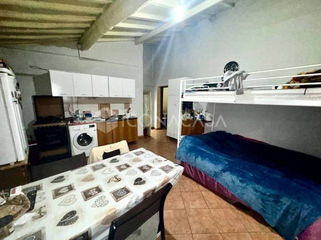 Appartamento in vendita a Buti, Toscana
