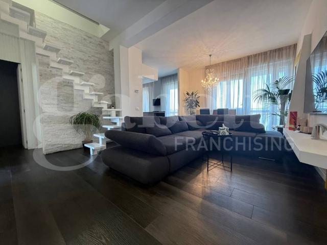Appartamento in vendita a Pontedera, Toscana