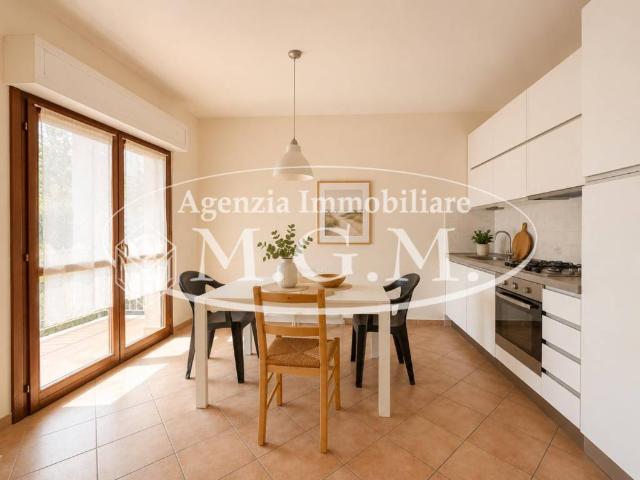 Appartamento in vendita a Via del Pino, Pontedera