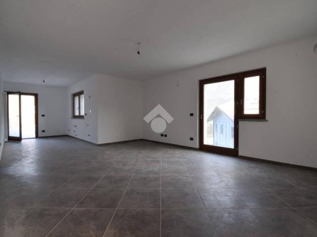 Appartamento in vendita a Pontey, Aosta