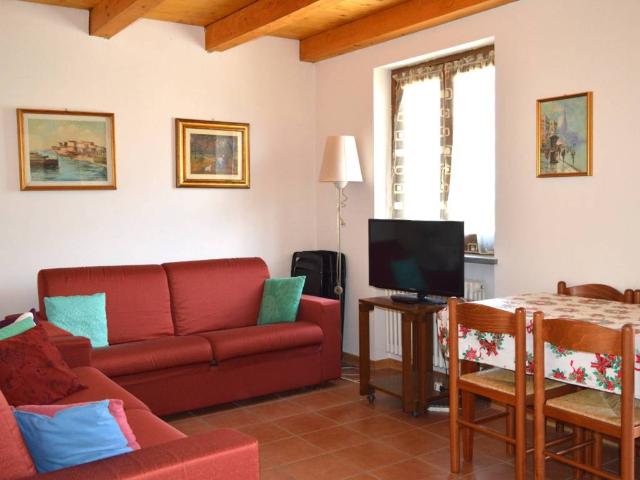 Appartamento in vendita a Pontey, Aosta