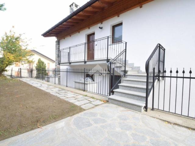 Appartamento in vendita a Pontey, Aosta