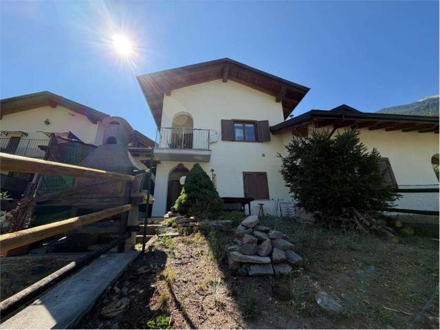 Appartamento in vendita a Pontey, Aosta