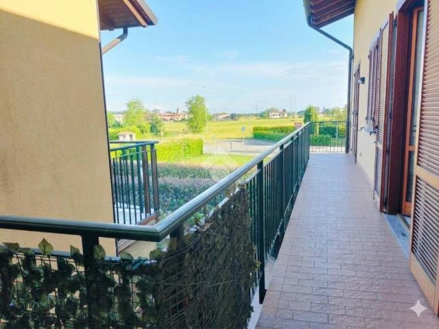 Appartamento in vendita a Pontirolo Nuovo, Lombardia