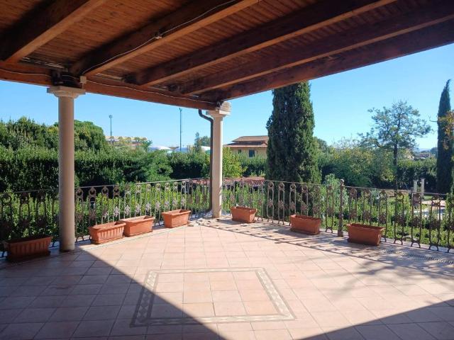Appartamento in vendita a Porcari, Lucca