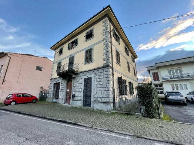 Appartamento in vendita a Porcari, Toscana