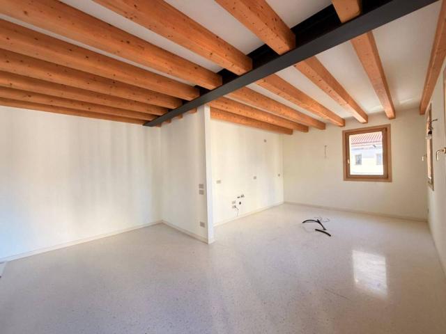 Appartamento in vendita a Rorai Grande, Pordenone
