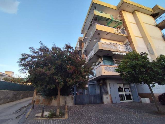 Appartamento in vendita a Portici, Campania