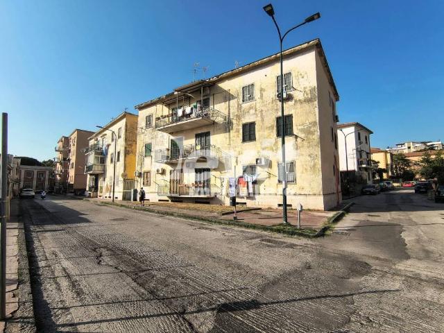 Appartamento in vendita a Portici, Campania