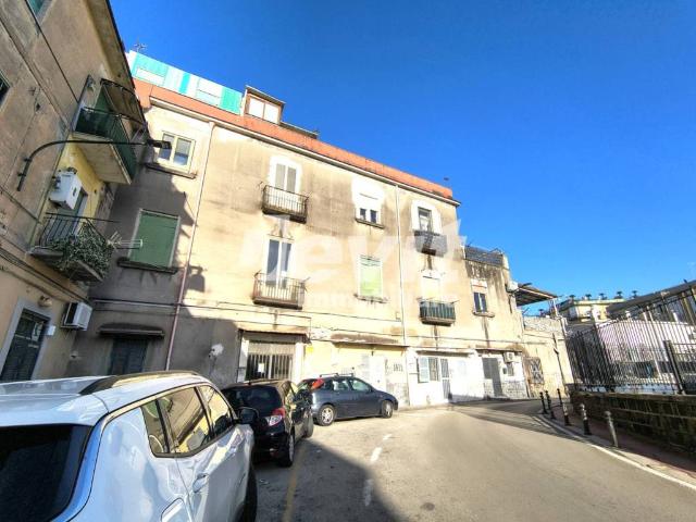 Appartamento in vendita a Portici, Campania
