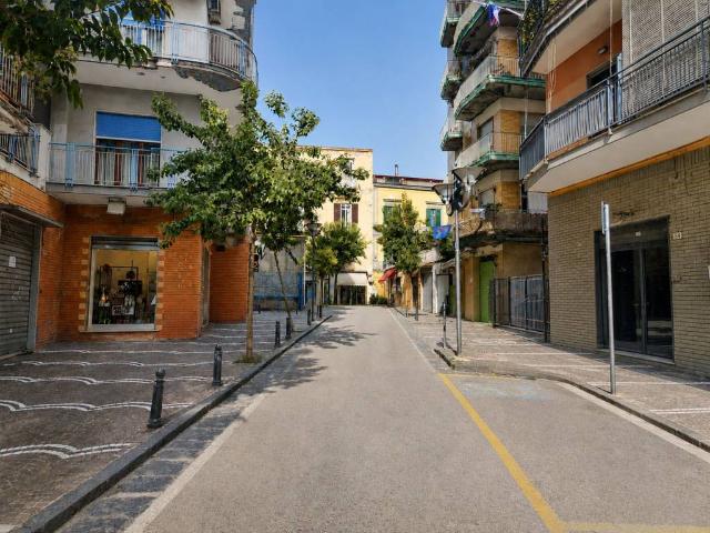 Appartamento in vendita a Portici, Campania