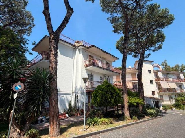 Appartamento in vendita a Portici, Campania