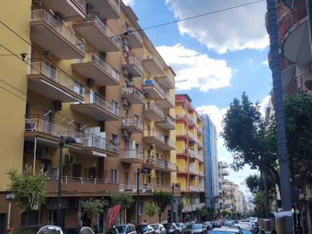 Appartamento in vendita a Portici, Campania