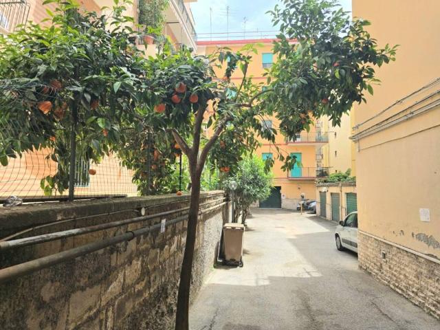 Appartamento in vendita a Portici, Campania