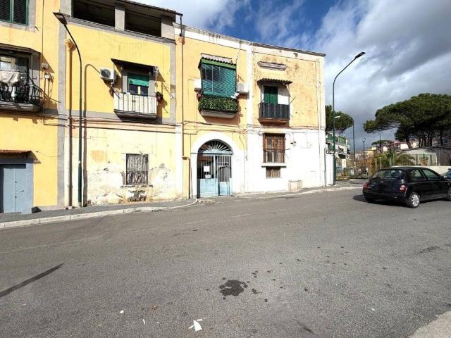 Appartamento in vendita a Portici, Campania