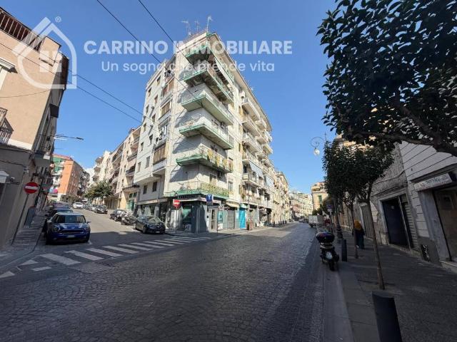 Appartamento in vendita a Portici, Campania