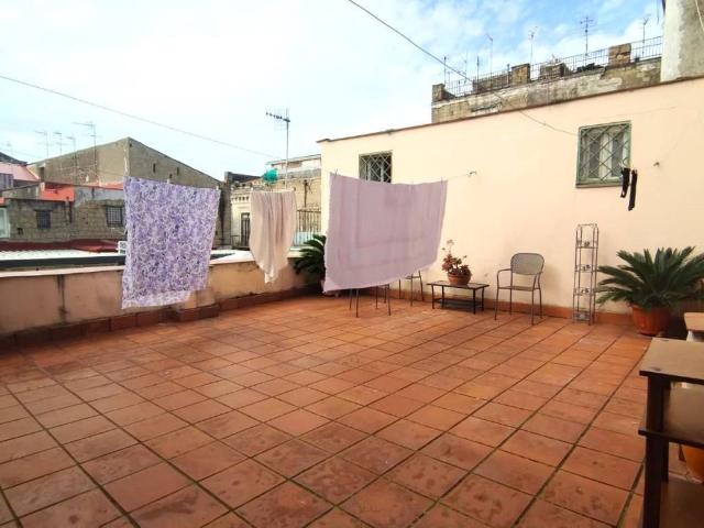 Appartamento in vendita a Portici, Campania