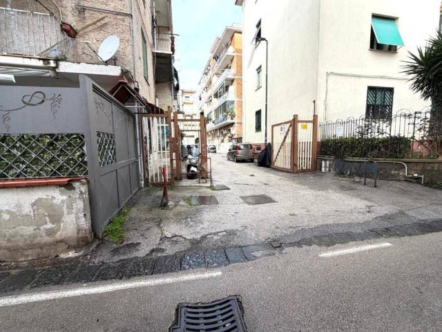 Appartamento in vendita a Portici, Campania
