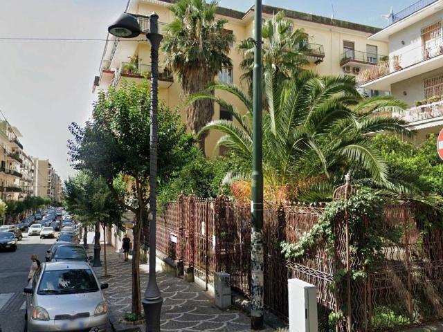 Appartamento in vendita a Portici, Campania