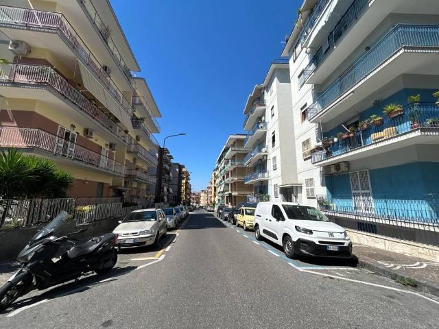 Appartamento in vendita a Portici, Campania
