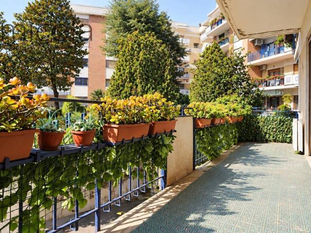 Appartamento in vendita a Portici, Napoli