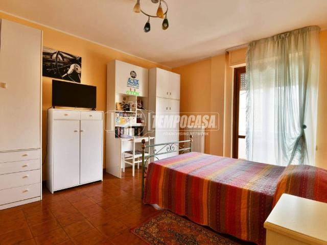 Appartamento in vendita a Faleriense, Marche