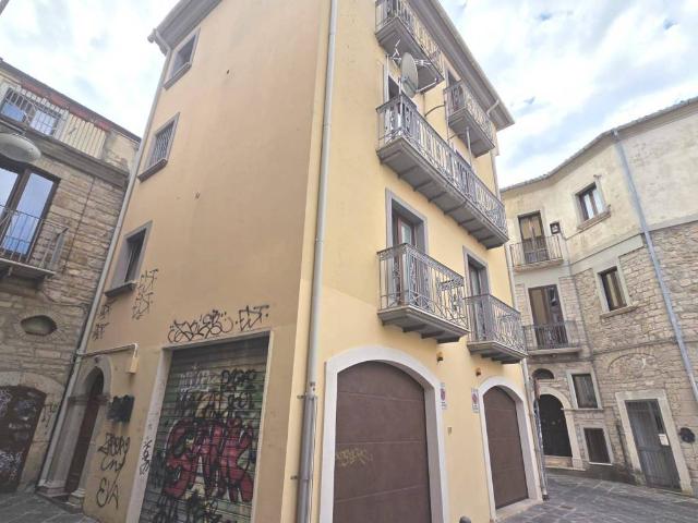 Appartamento in vendita a Montereale, Potenza