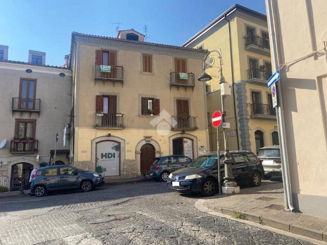 Appartamento in vendita a Montereale, Potenza