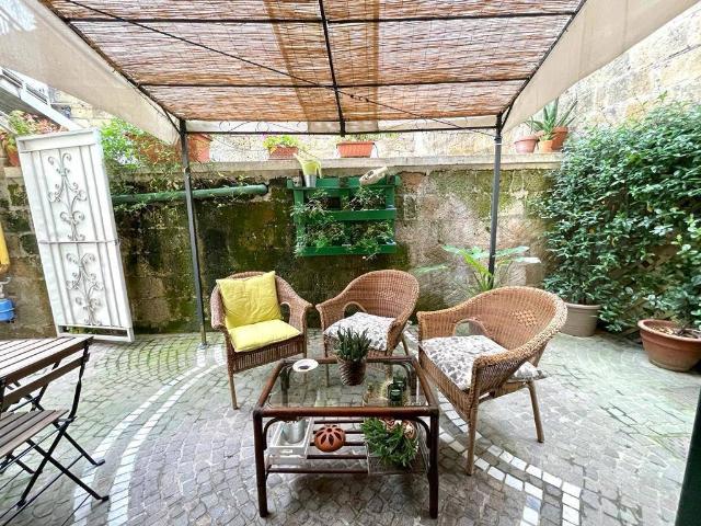 Appartamento in vendita a Pozzuoli, Campania