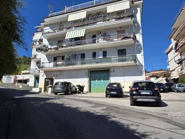 Appartamento in vendita a Pisciarelli, Pozzuoli